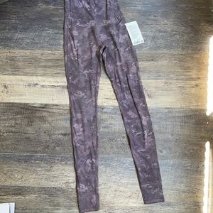 NWT Lulu Hug your Core Super High-Rise Tight